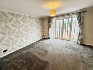 Lounge Diner- click for photo gallery